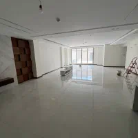 آپارتمان-200-متری-هم-کف-با-حیاط-اختصاصی-باغ-زیار
