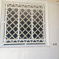 رنگ آمیزی در و پنجره و ساختمان زیر قیمت بازار