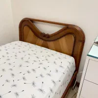 تخت و پا تختی چوب گردو یک نفره