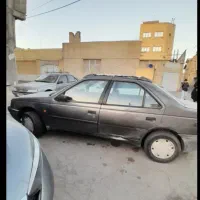 ماشین روآ خاکستری