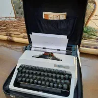 دستگاه تایپ قدیمی آکبند استفاده نشده