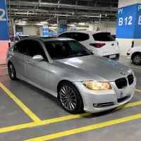 بی ام و ۳۲۰i