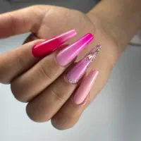 تخفیف ویژه خدمات ناخن کاشت 490 ترمیم 380