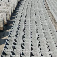 بلوک سیمانی ته پر