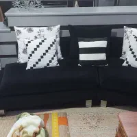 مبل هشت نفره البته دوازده نفر هم جا میشه