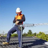 تنظیم آنتن هوایی مرکزی تعمیر گیرنده تلویزیون