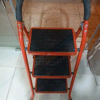 نردبان فلزی پله ای