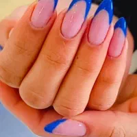 انجام خدمات ناخن  کاشت لمینت ژلیش
