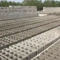 کارگر ساده برای کارگاه بلوک زنی