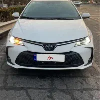 کرولا 1800 هیبرید پایونیر