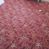 موکت قهوه ای در حد نو