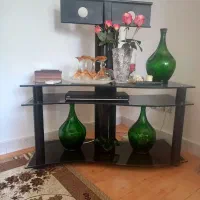 میز تلویزیون شیشه ای