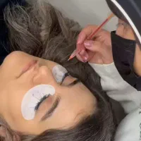 آموزش تخصصی اکستنشن مژه به همراه کارورزی