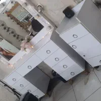کنسول به همراه صندلی آرایشگاهی