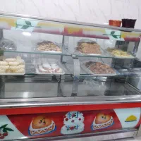 ویترین قنادی
