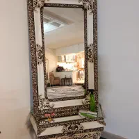 آیینه و شمعدان