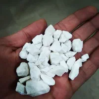 سنگ ریزه رنگی سفید/گراویه رنگی باغی/شن رنگی