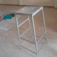 ،چهارپایه یکمتری آهنی