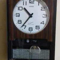 ساعت دیواری قدیمی