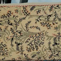 دو عدد پشتی  تمیز و سالم