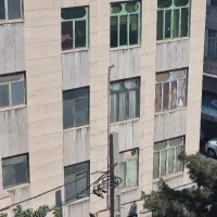 ۱۰۵متر در ۳ طبقه بنا حدود ۲۰۰ با ۴۵ متر تجاری یکجا