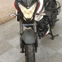 Ns200 ان اس ۲۰۰ سه شمع