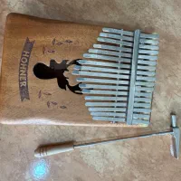 کالیمبا برند hohnerهمراه با چکش کوک