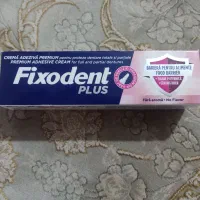 چسب دندان fixodent