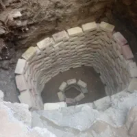 چاه کن کندن چاه