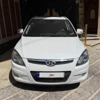 هیوندا i30 2012
