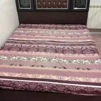 تخت خواب دو نفره در حد نو