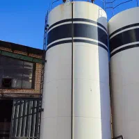 چندنیروی کار آقا در شرکت تولیدی شهرک صنعتی اشتهارد
