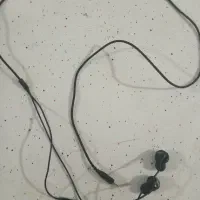 هندزفری  رنگ مشکی