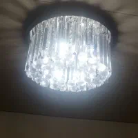 یک جفت لوستر کریستالی