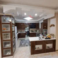 140 متر/ تک واحدی / دوپارکینگ / خیابان معلم