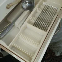 میز قاشق و چنگال
