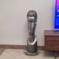 گلدون ومجسمه