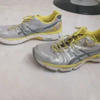 کفش اسیکس و پوتین
