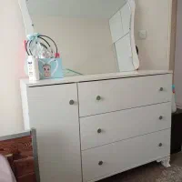 میز آرایش  و آیینه