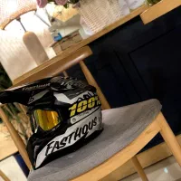 کلاه کراسی +بوت کراسی