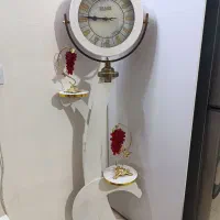 ساعت ایستاده سفید