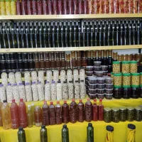 فروشنده زیتون