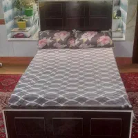 تختخواب یک و نیم‌ متر