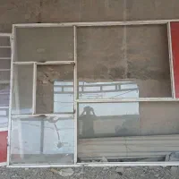 درب مغازه وکرکره تمیز در حدنو