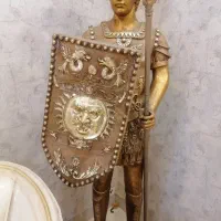 مجسمه سرباز رومی