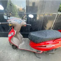 موتور وگو قرمز