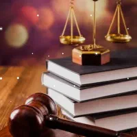 وکیل پایه یک دادگستری و مشاور