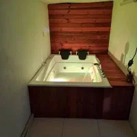 اجاره تک خوابه 80 متری جکوزی دار نزدیک دریاچه