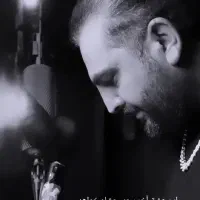 منشی خانم برای سالن تتو که فیلم بردار باشه