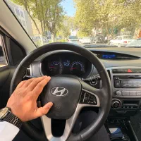 هیوندای i20